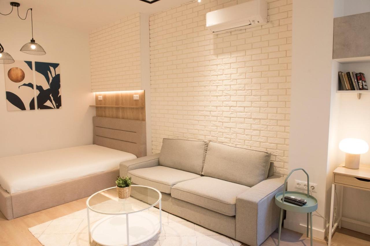 Top Center Designer Studio Apartment Sofia Exteriör bild