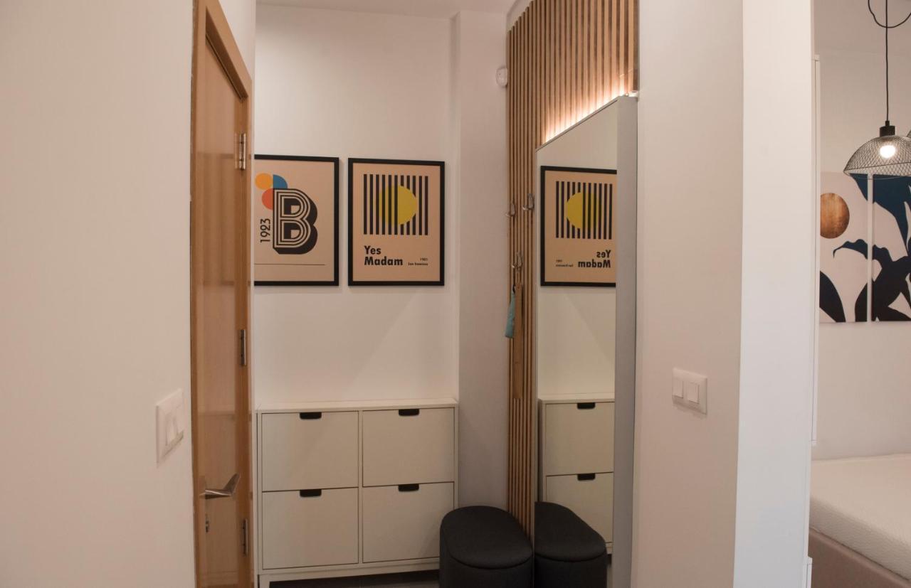 Top Center Designer Studio Apartment Sofia Exteriör bild